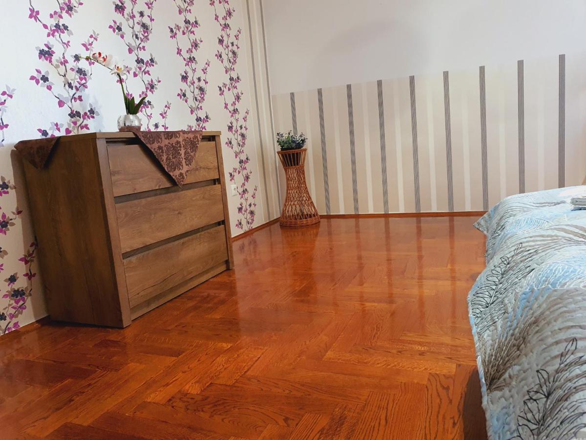 מישקולץ Adel Apartman מראה חיצוני תמונה