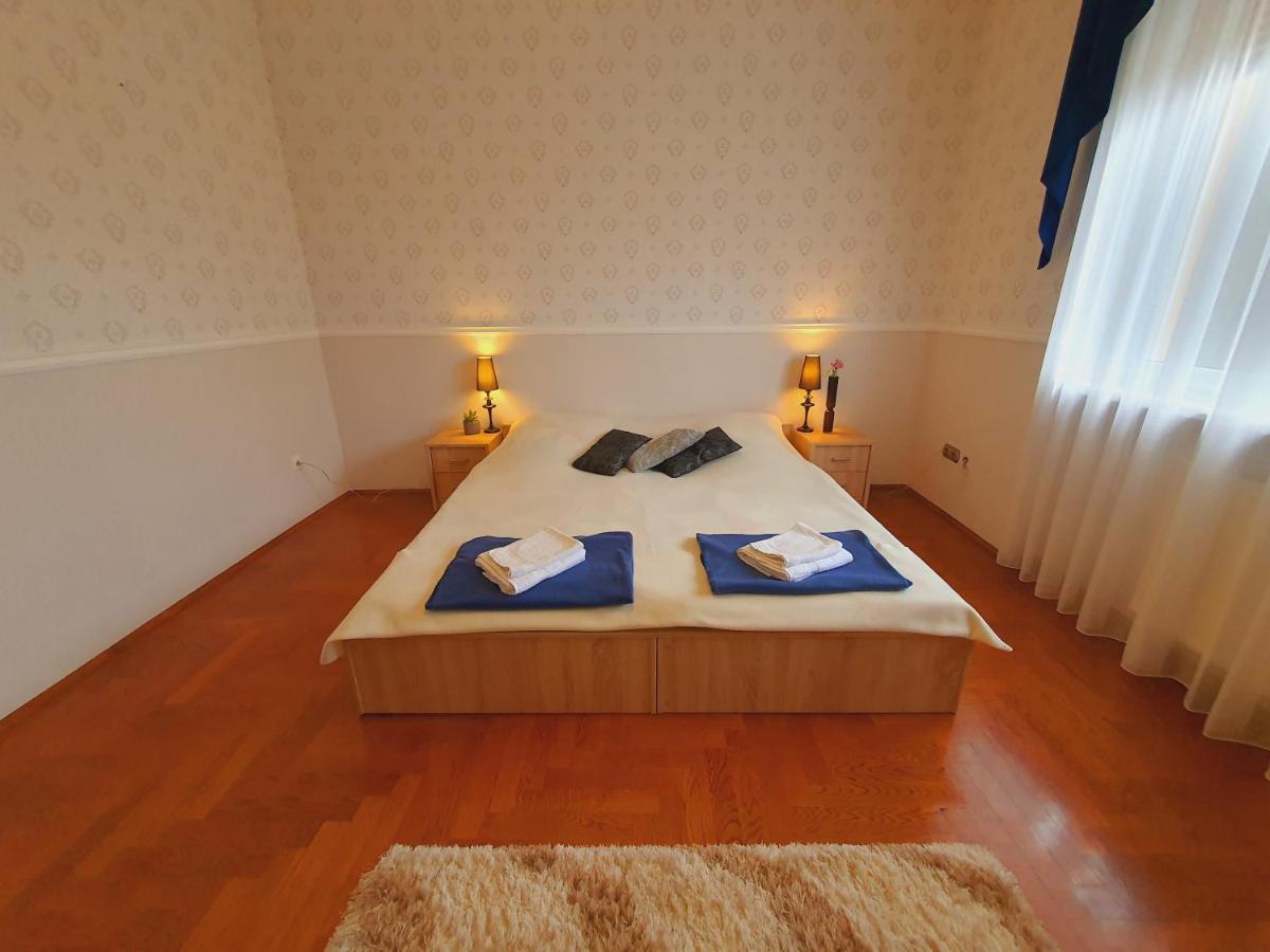 מישקולץ Adel Apartman מראה חיצוני תמונה